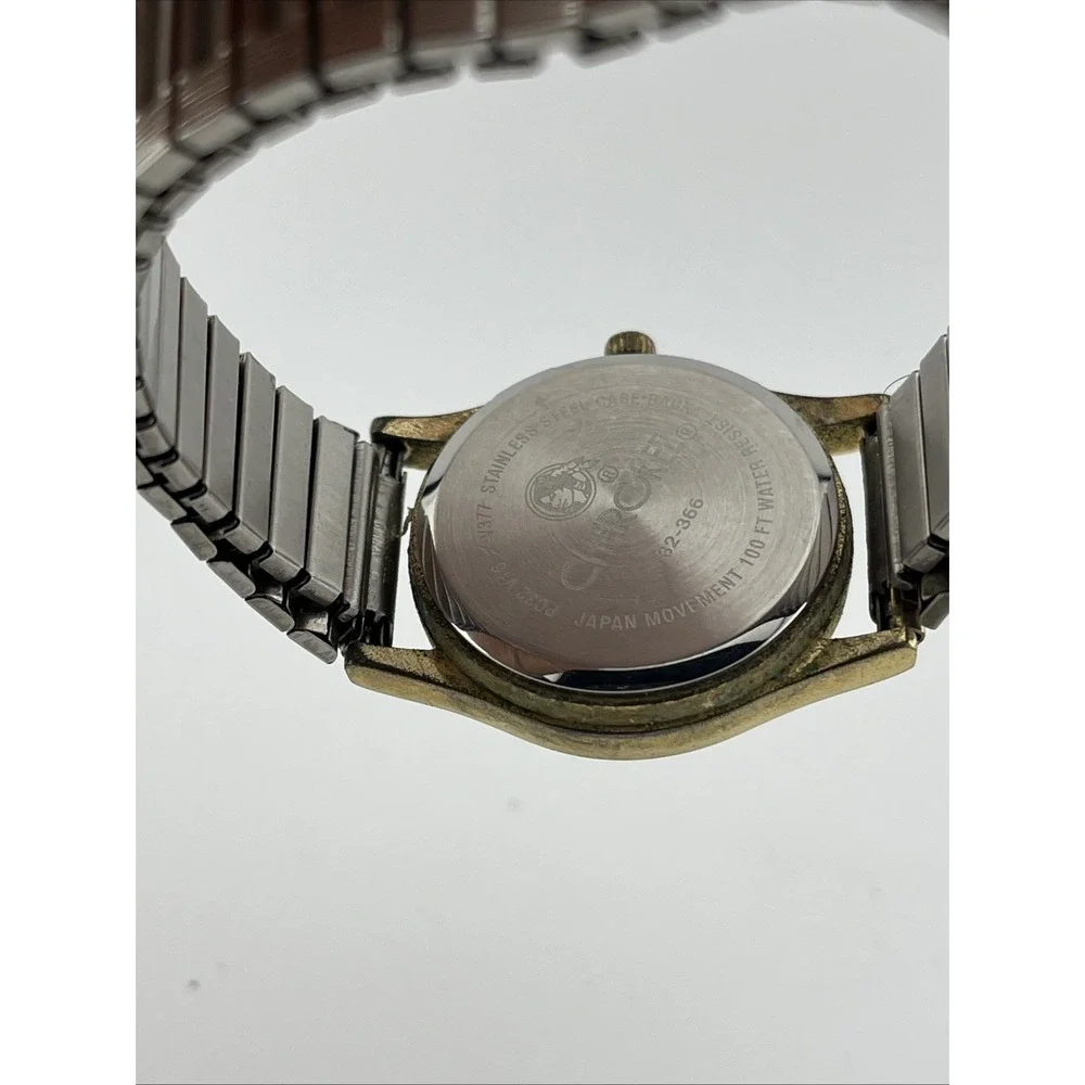 Cherokee Watch Men 32mm Gold Case Silver Stretch Band- New‎ Battery
